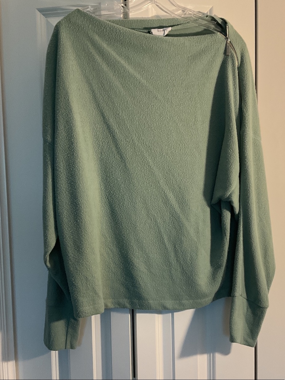 Cozy Mint Green Women’s Sweatshirt by Korye